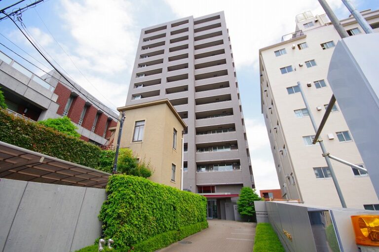 ヴィークコート代々木初台_外観と共用部 (1)