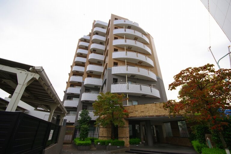 エクセル原宿グレイスコートの外観と共用部 (1)