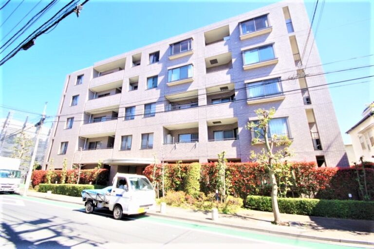 フェアロージュ北沢外観