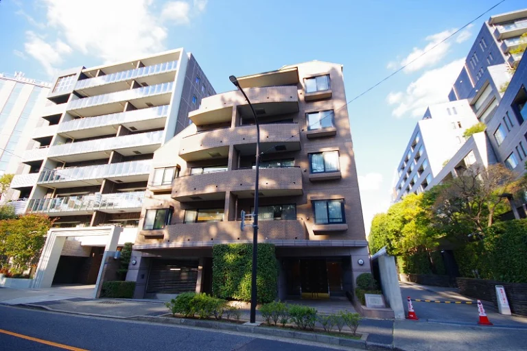 ファミールコート南青山　外観・共用 (1)