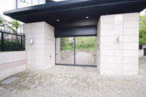 フォレセーヌ渋谷富ヶ谷正面トンランス②