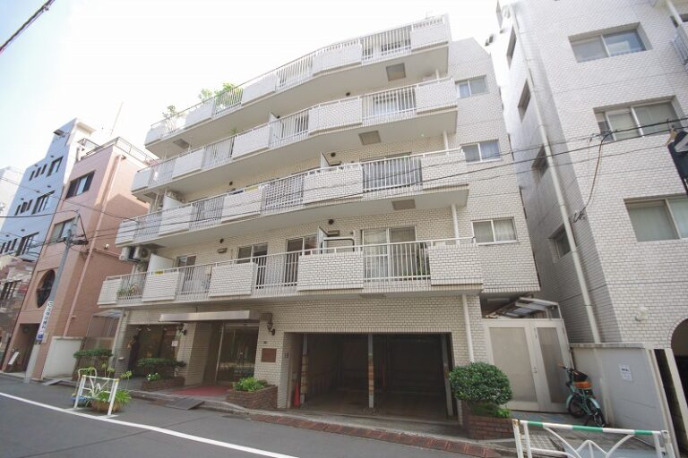 サンビューハイツ外苑外観