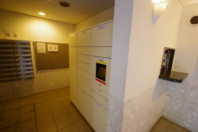 ヴィンテージ中野宅配ボックス